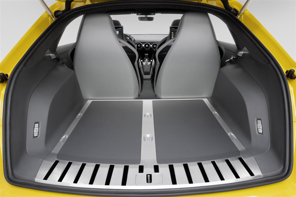 Audi TT Offroad Concept Space