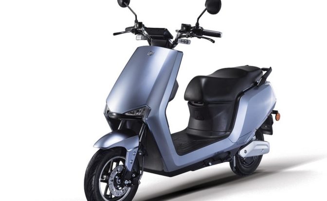 BGAUSS A2 Front