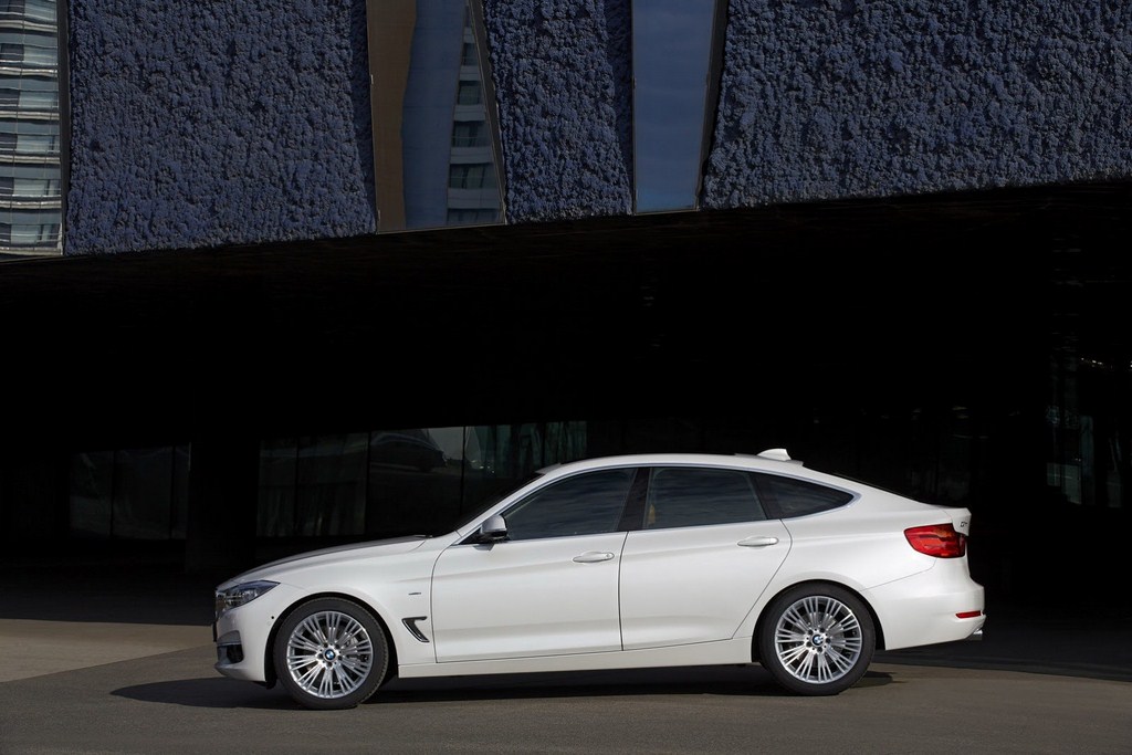 BMW 3 GT Side