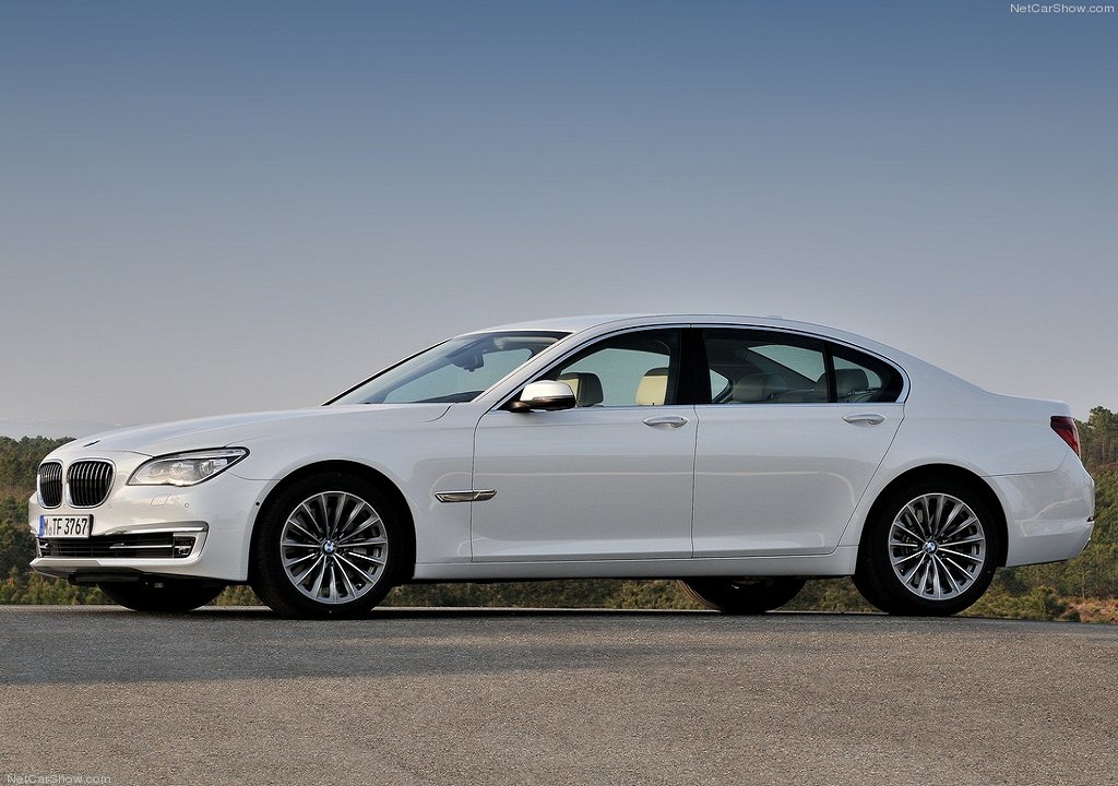 2012 BMW 7-Series Facelift 2012 BMW 7-Series Facelift