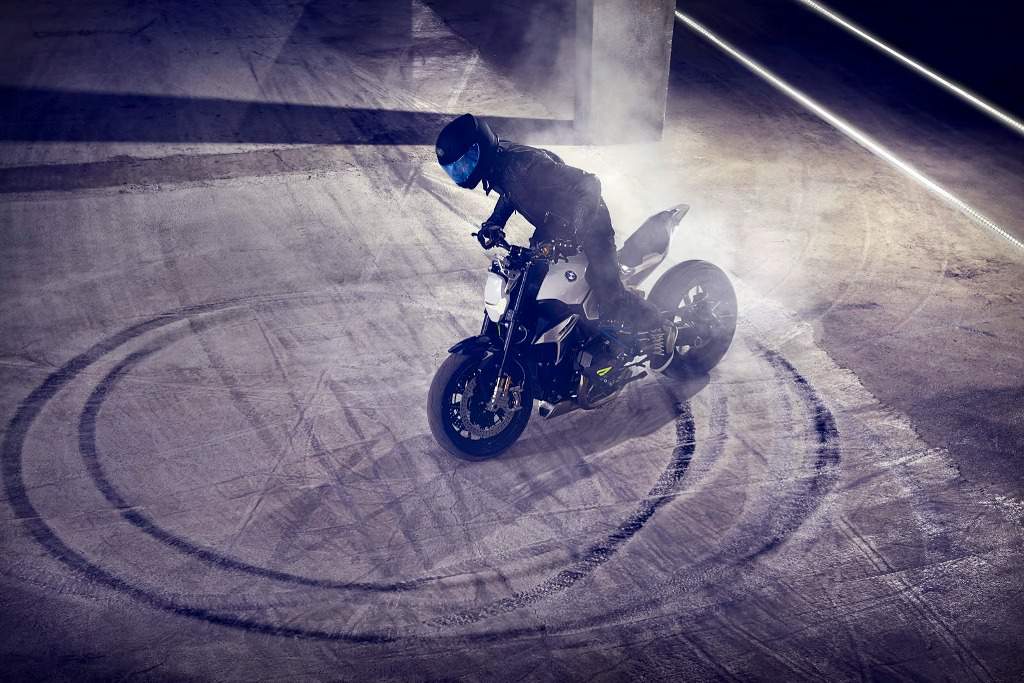 BMW Motorrad Concept Roadster Action