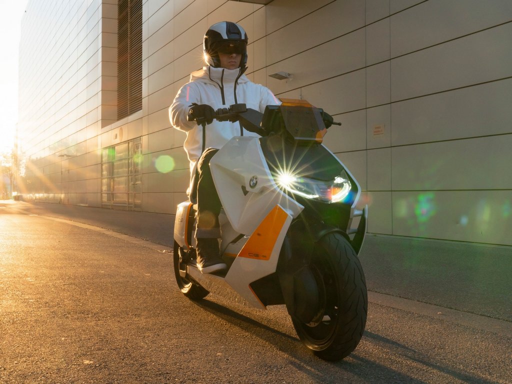 BMW Motorrad Definition CE 04
