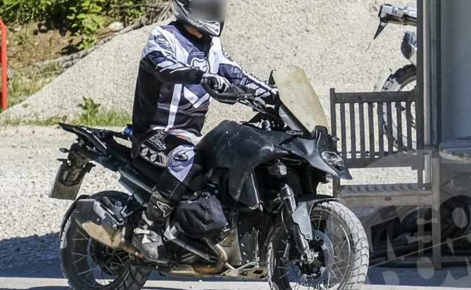 BMW R 1300 GS Spied