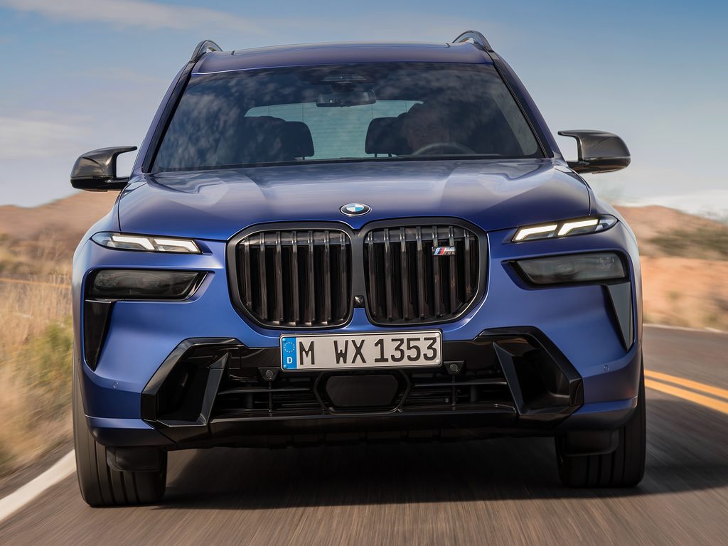 2022 BMW X7 Front