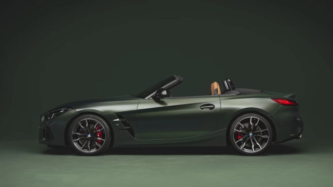 BMW Z4 M40i Pure Impulse edition side