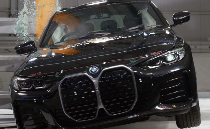 BMW i4 Euro NCAP