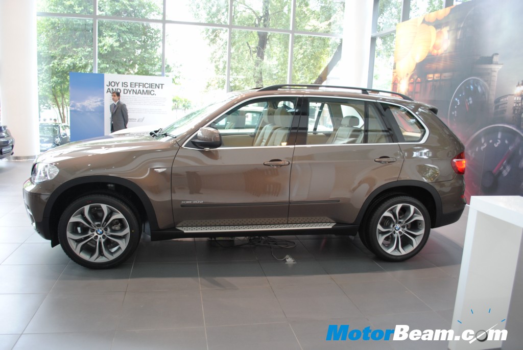 BMW_X5_Launch (41) New BMW X5 - Side Profile