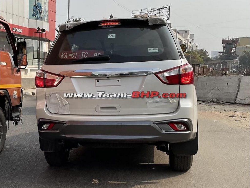 BS6 Isuzu MU-X Spotted Rear
