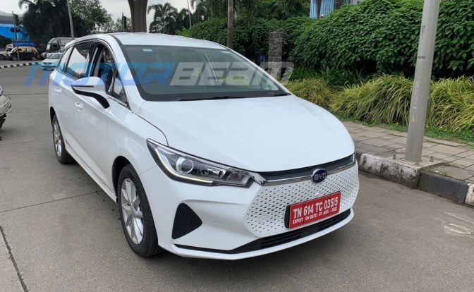BYD e6 MPV Spotted