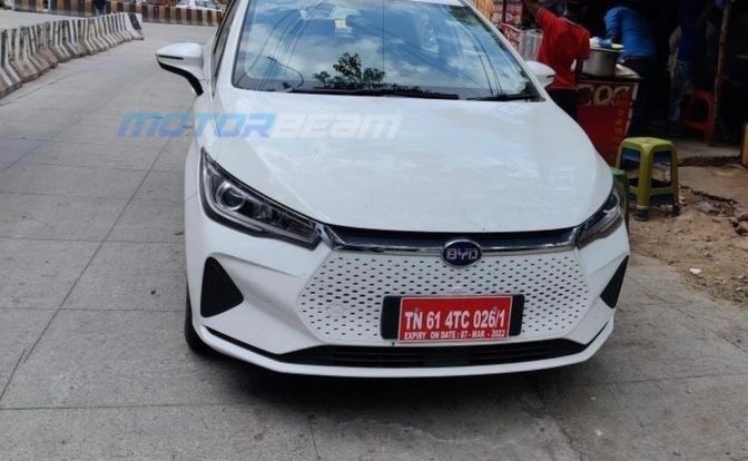 BYD e6 Spied