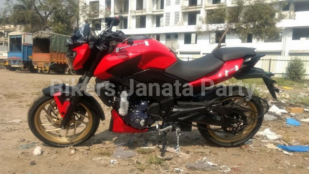 Bajaj Dominar Racing Red Side