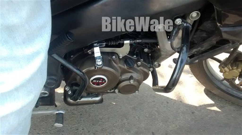 Bajaj Pulsar 150NS Spy Shot Engine