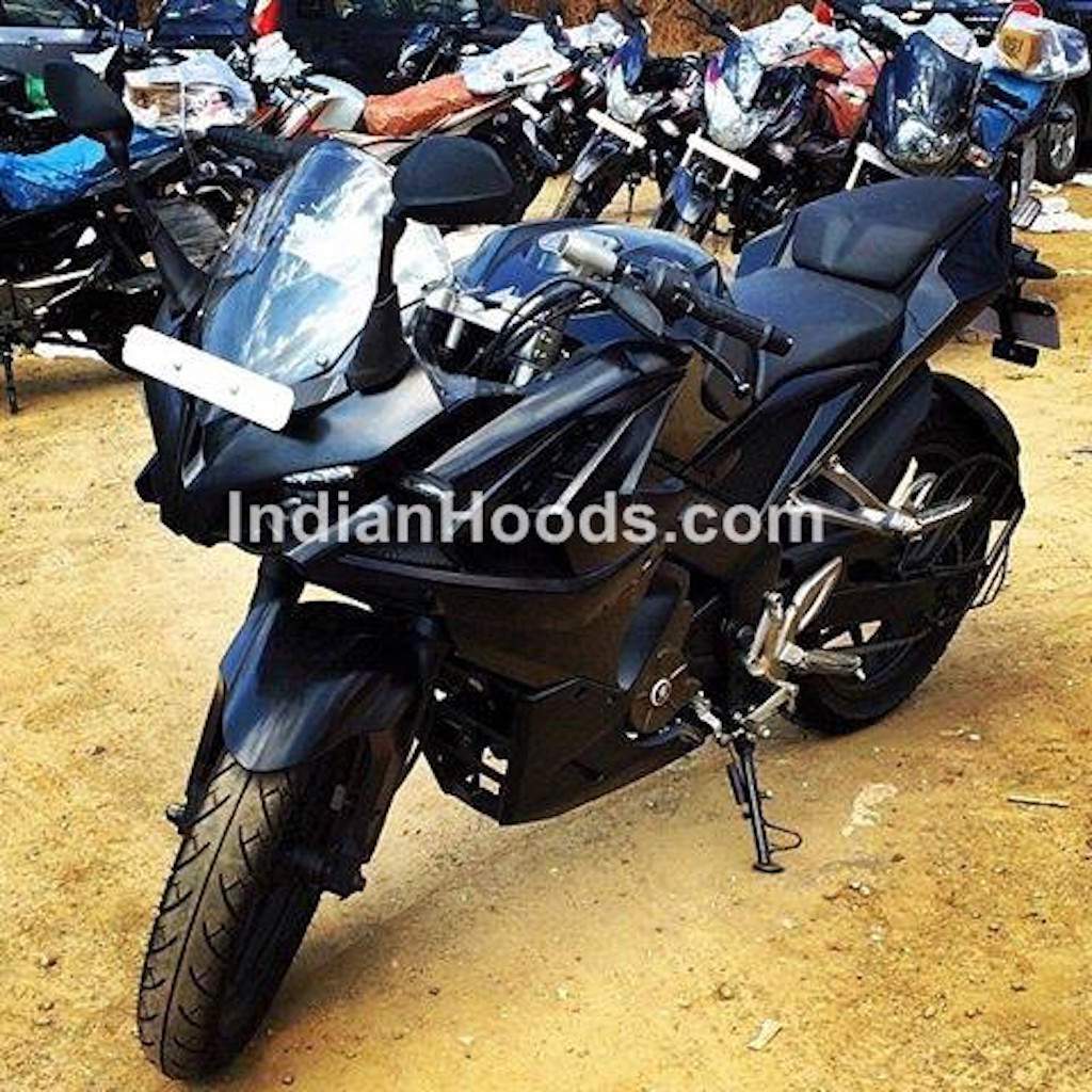 Bajaj Pulsar 200SS Black