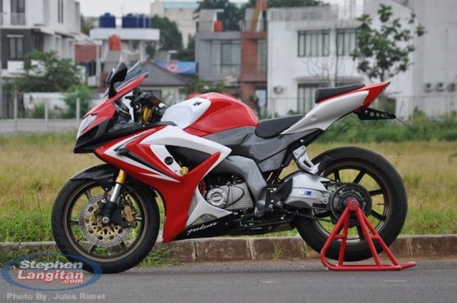 Bajaj Pulsar 220 Modification Side