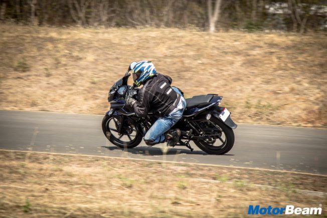 Bajaj Pulsar 220F Research 1