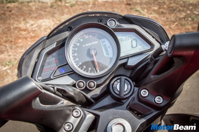 Bajaj Pulsaar NS 200 Instrument Cluster