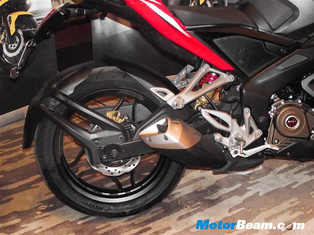 Bajaj Pulsar RS 200 Exhaust