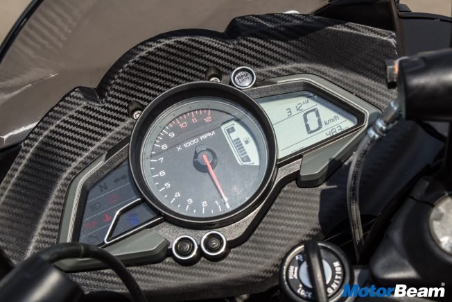 Bajaj Pulsar RS 200 Instrument Cluster