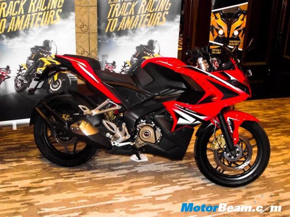 Bajaj Pulsar RS 200 Launch Side