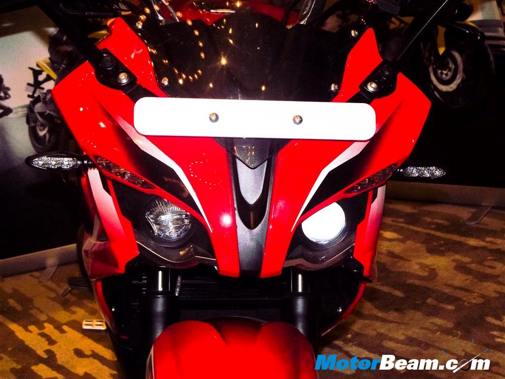 Bajaj Pulsar RS 200 Projectors