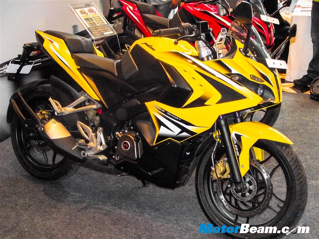 Bajaj Pulsar RS 200 Yellow