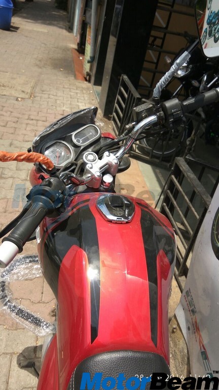 Bajaj V15 New Colour Tank