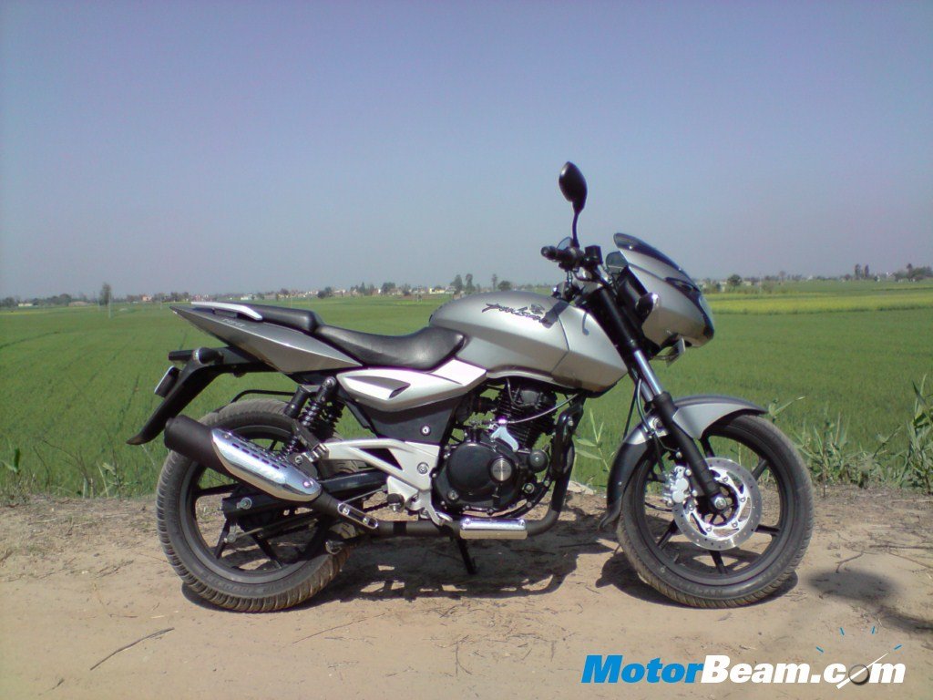 Bajaj_Pulsar_180_Side