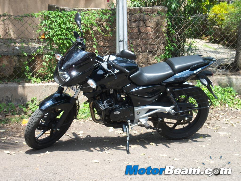 Bajaj_Pulsar_220S Bajaj_Pulsar_220S