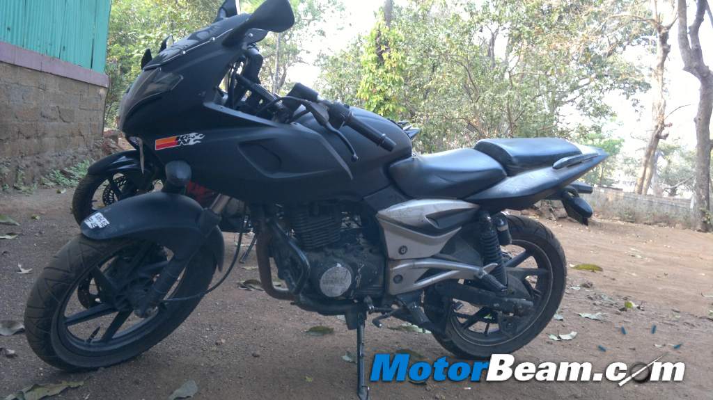 Bajaj_Pulsar_220_KnN_Sticker Bajaj_Pulsar_220_KnN_Sticker