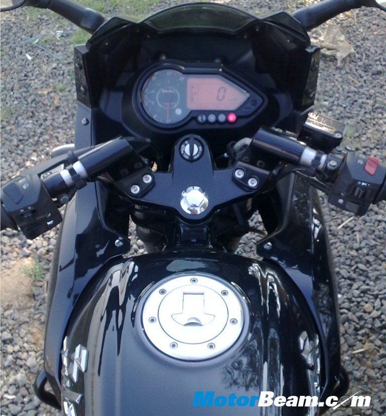 Bajaj_Pulsar_220_Pictures_Instrumentation