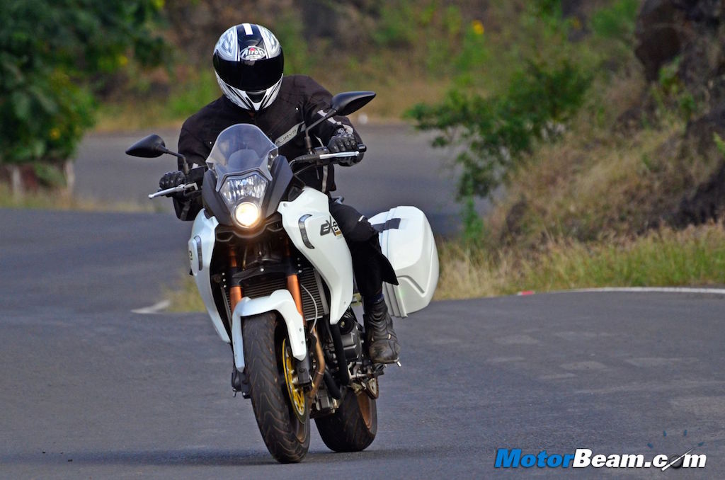 Benelli-TNT-600-GT-Front