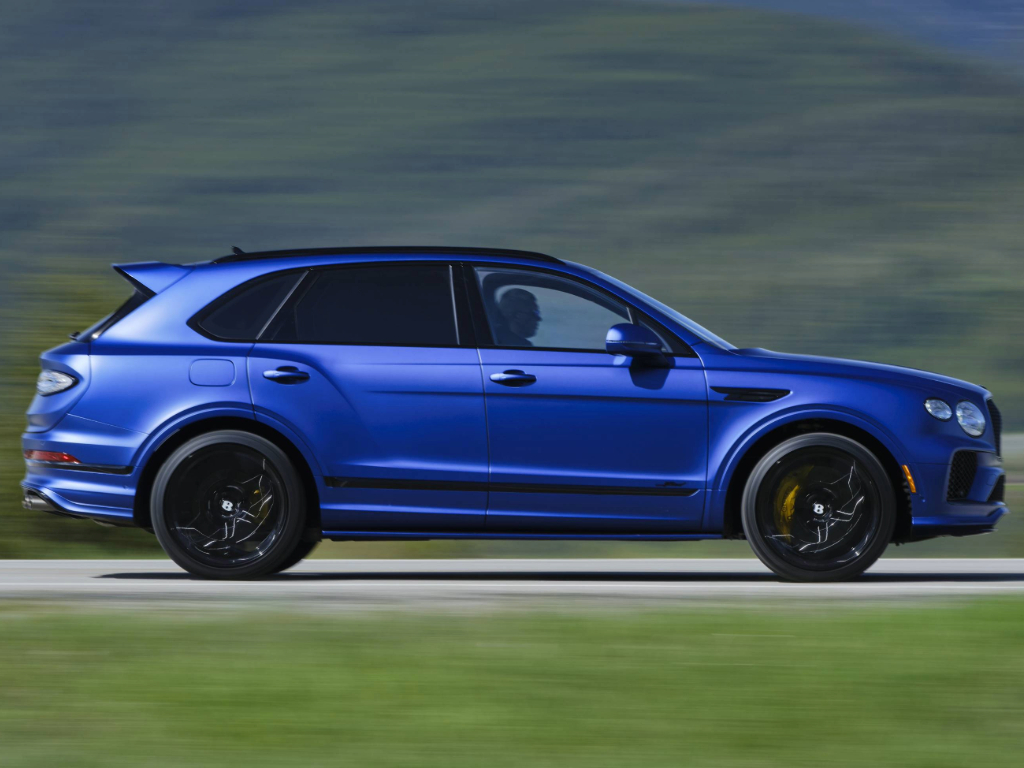 Bentley Bentayga side