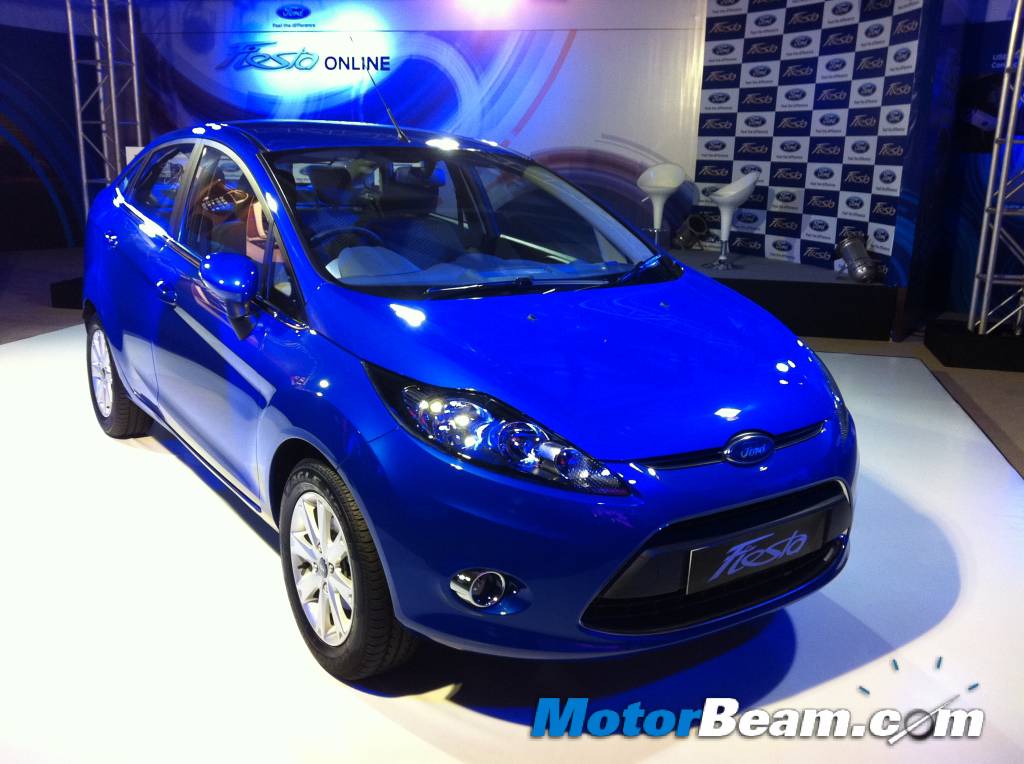Blue_2011_Ford_Fiesta Blue_2011_Ford_Fiesta
