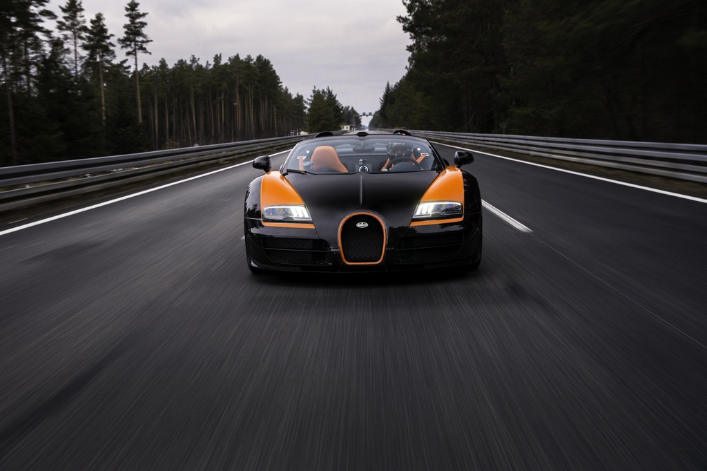 Bugatti Veyron Grand Sport Vitesse Front
