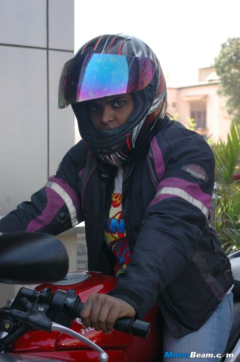 Chithra Priya Saddlesore CBR250R Chithra Priya Saddlesore CBR250R