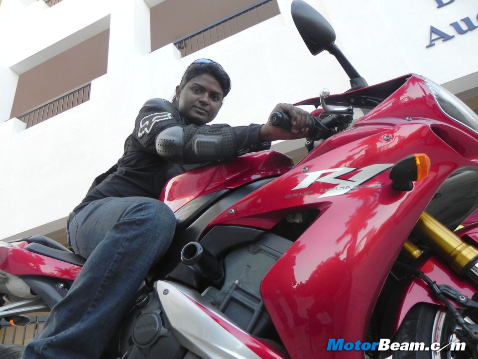 Chithra Priya Yamaha R1 Chithra Priya Yamaha R1