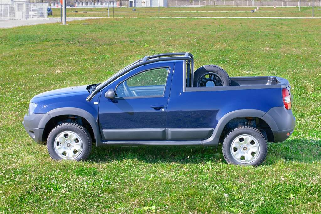 Dacia Duster Pickup Side