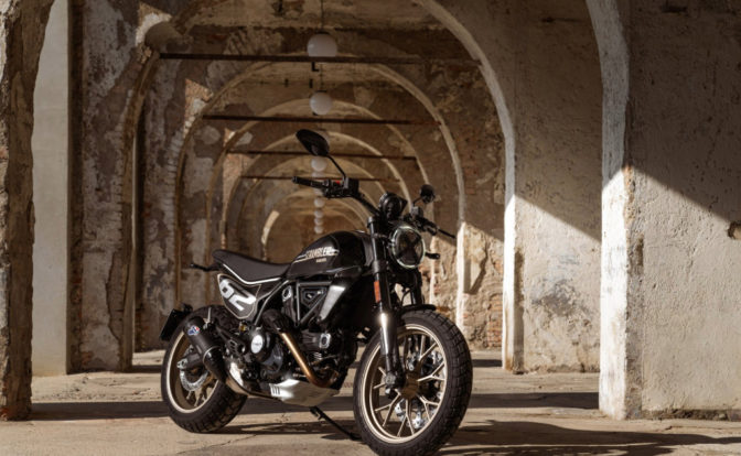 Ducati Scrambler Full Throttle Front