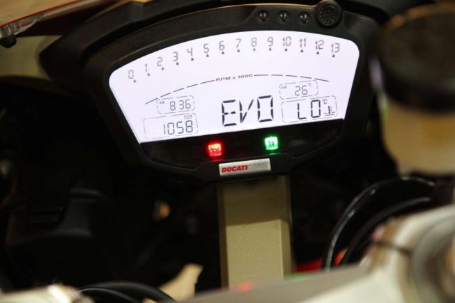 Ducati_848_Evo_Speedo