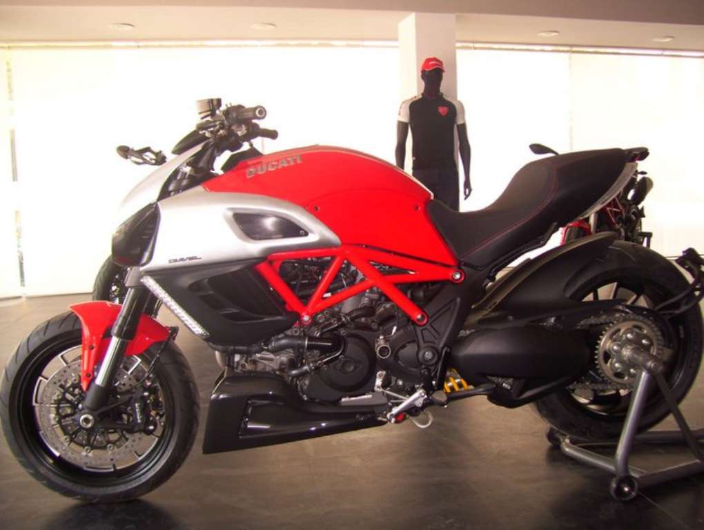 Ducati_Diavel_Side Ducati_Diavel_Side