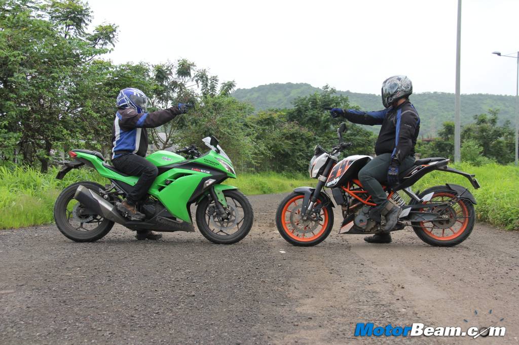 Duke 390 vs Ninja 300 Comparison