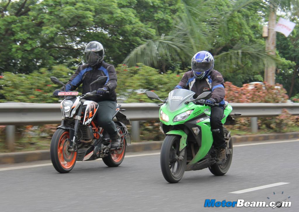 Duke 390 vs Ninja 300 Performance