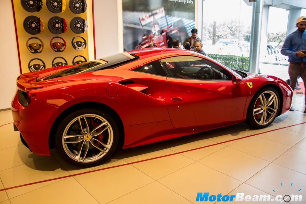 Ferrari 488 GTB Side