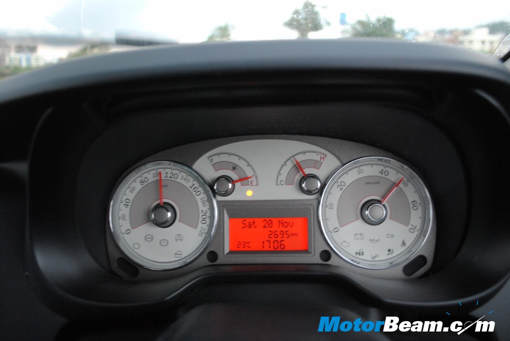 Fiat_Linea_Tjet_Instrument_Cluster Fiat Linea Tjet - Rev happy engine