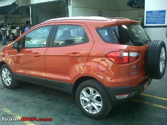 Ford EcoSport dealership side