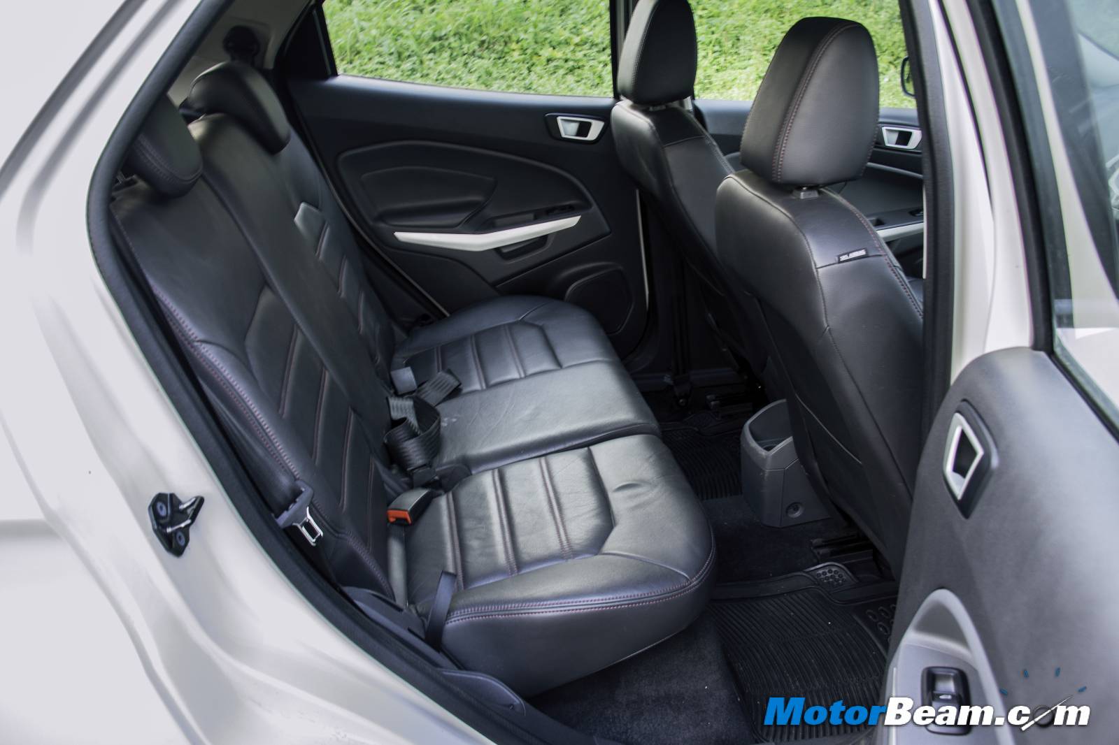 Ford EcoSport vs Fiat Avventura Review