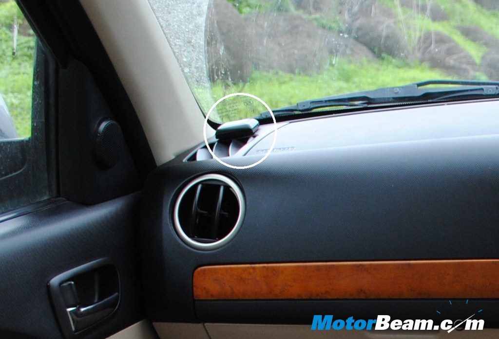Ford_Endeavour_GPS_Receiver GPS Receiver