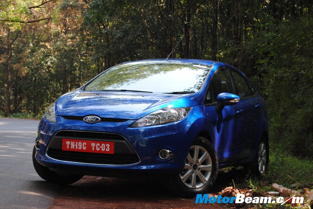 Ford_Fiesta_Automatic_Front