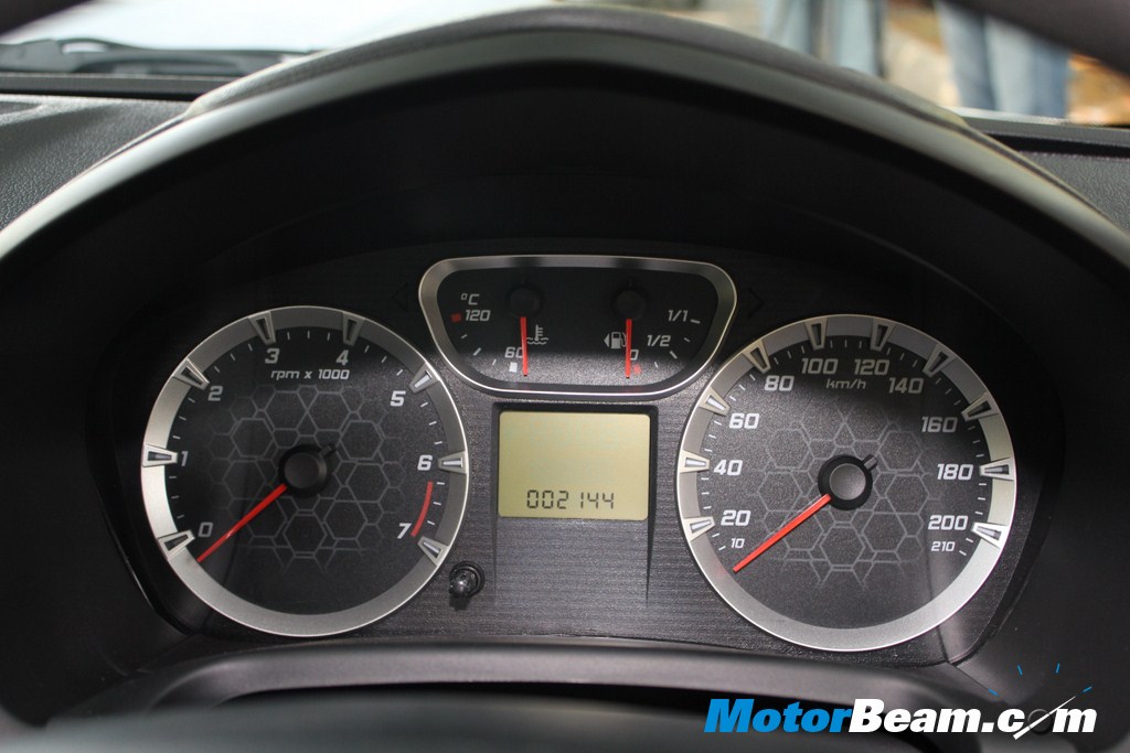 Ford_Fiesta_Classic_Review (181) Instrument Cluster