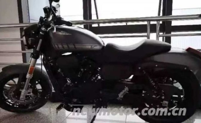 Harley-Davidson Sportster 300 Side